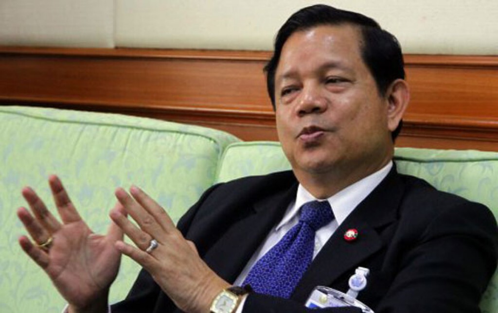"เพื่อไทย" เตือน "สุรชัย" อย่าฝืนเดินนอกกรอบ รธน. "เพื่อไทย" เตือน "สุรชัย" อย่าฝืนเดินนอกกรอบ รธน.