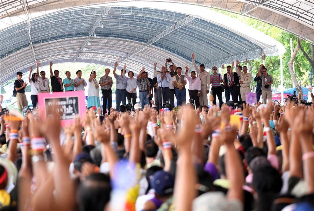 "สุเทพ" ขอมติ "กปปส." ทั่วประเทศ "สุเทพ" ขอมติ "กปปส." ทั่วประเทศ