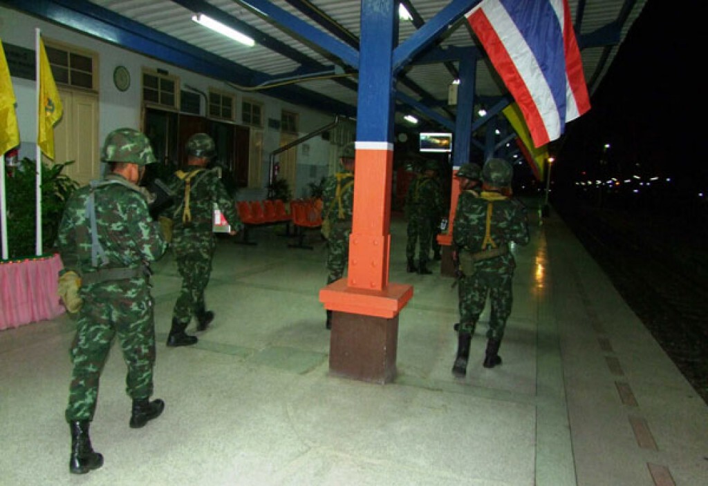 ผบ.จทบ.ลงพื้นที่ ตรวจกำลังพลคุมเข้ม ผบ.จทบ.ลงพื้นที่ ตรวจกำลังพลคุมเข้ม