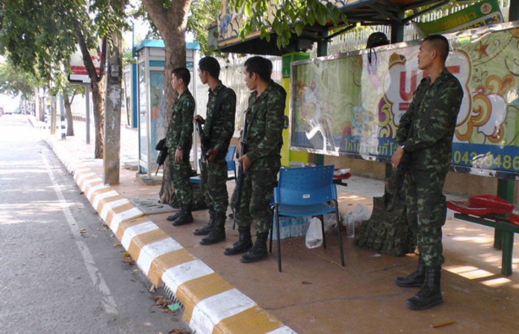 ทภ.2 สั่งตรวจเข้ม ป้องกันก่อเหตุอีสาน ทภ.2 สั่งตรวจเข้ม ป้องกันก่อเหตุอีสาน