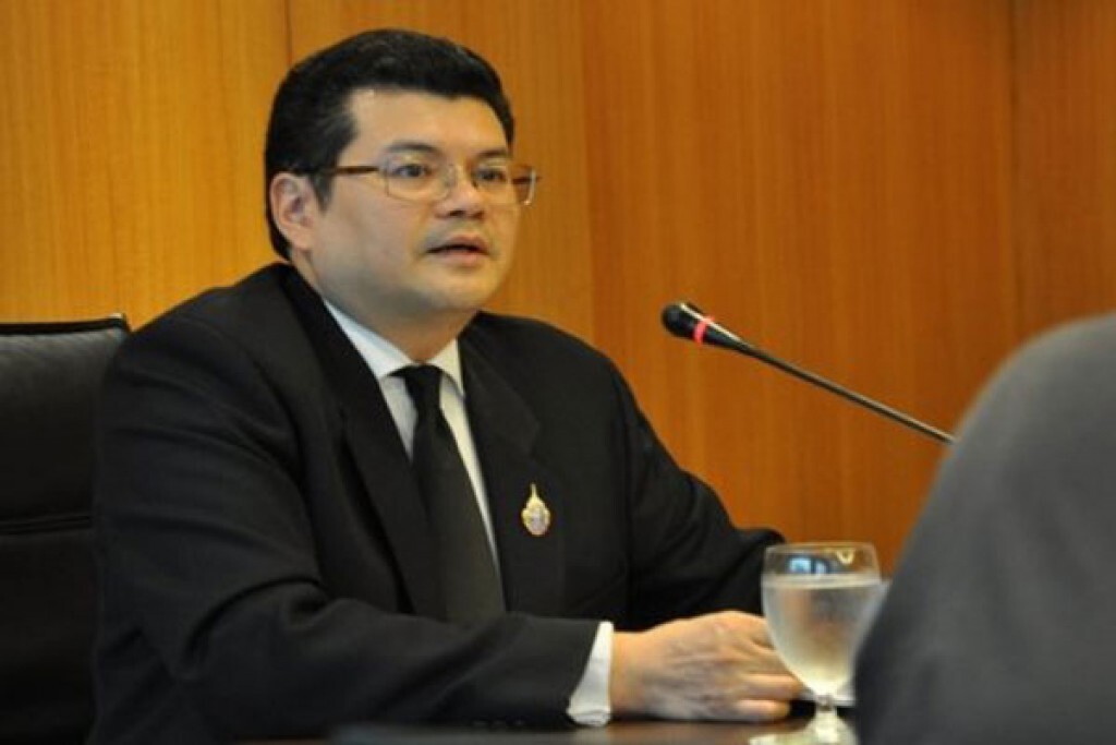 กองทัพแจงสื่อเทศ "ลั่น" ไม่ได้ทะเยอทะยานยึดอำนาจ กองทัพแจงสื่อเทศ "ลั่น" ไม่ได้ทะเยอทะยานยึดอำนาจ