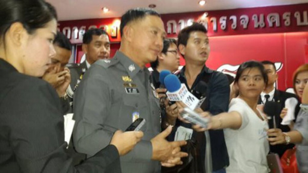 "อดุลย์" เข้าทำเนียบฯ ประชุมฝ่ายกิจการพิเศษ "อดุลย์" เข้าทำเนียบฯ ประชุมฝ่ายกิจการพิเศษ