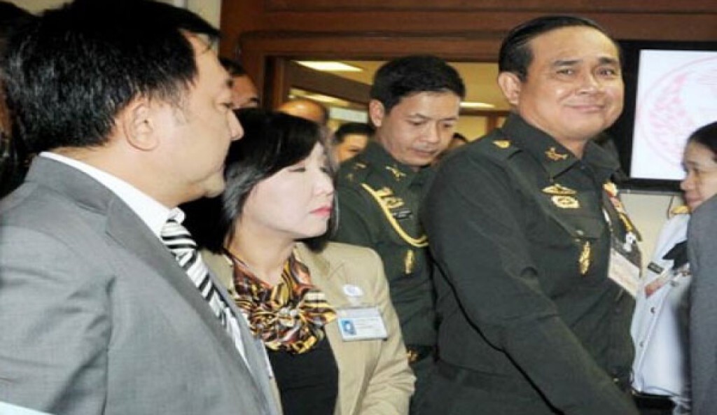 "ประยุทธ์" จัดรายการ "คืนความสุข" คืนนี้ "ประยุทธ์" จัดรายการ "คืนความสุข" คืนนี้
