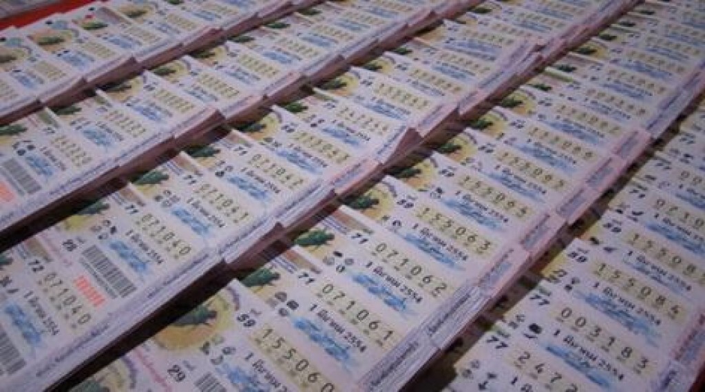 ผู้ค้าสลากฯ "โคราช" จะขอพื้นที่อำเภอขายสลาก 80 บาท ผู้ค้าสลากฯ "โคราช" จะขอพื้นที่อำเภอขายสลาก 80 บาท