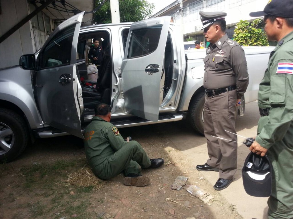 ผูกระเบิดติดท้องรถหวังสังหารทหาร-ภรรยาเคราะห์ดีแค่บาดเจ็บ