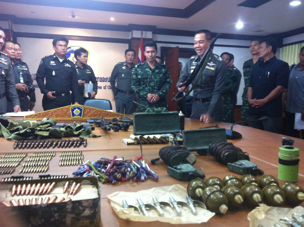 จับอดีตทหาร 1 ใน 8 ผู้ต้องหาตามหมายจับศาลทหาร จ.สระบุรี ครอบครองอาวุธสงคราม