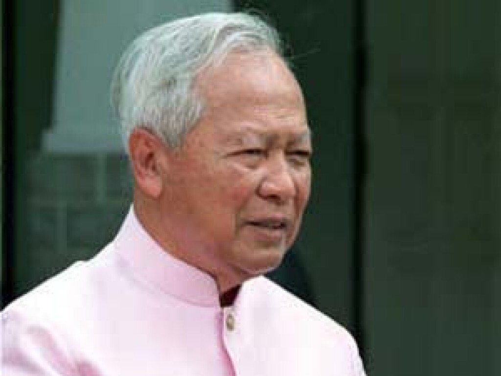 "ผบ.สส.พม่า" เตรียมเข้าพบ"ประยุทธ์ -ป๋าเปรม" ศุกร์นี้ "ผบ.สส.พม่า" เตรียมเข้าพบ"ประยุทธ์ -ป๋าเปรม" ศุกร์นี้