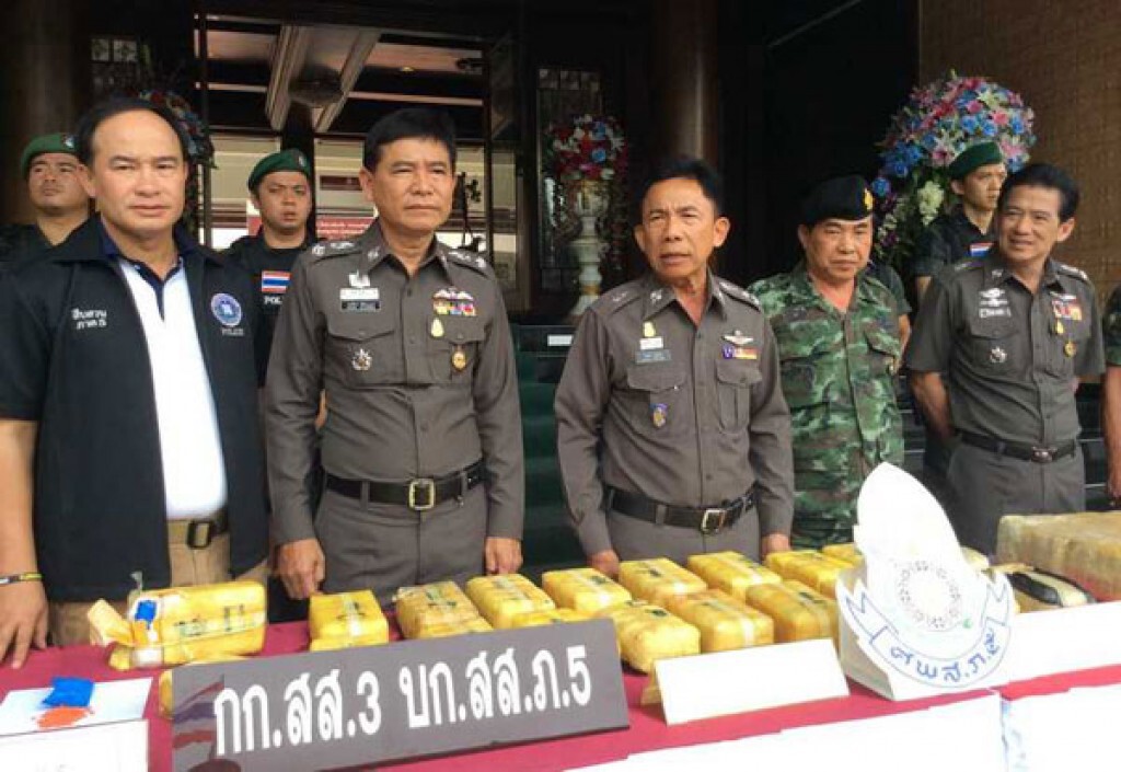 ยึดยาบ้า 3 แสนเม็ด เครือข่าย พ.ท.ยี่เซ ยึดยาบ้า 3 แสนเม็ด เครือข่าย พ.ท.ยี่เซ
