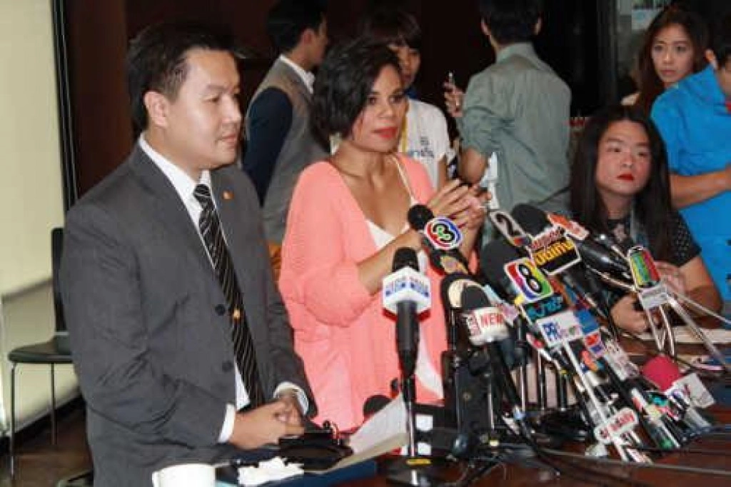 "โอปอล์"น้ำตาคลอ! ถูกอดีตแฟนน้องชายตัดหน้าลิขสิทธิ์ "โอปอล์"น้ำตาคลอ! ถูกอดีตแฟนน้องชายตัดหน้าลิขสิทธิ์