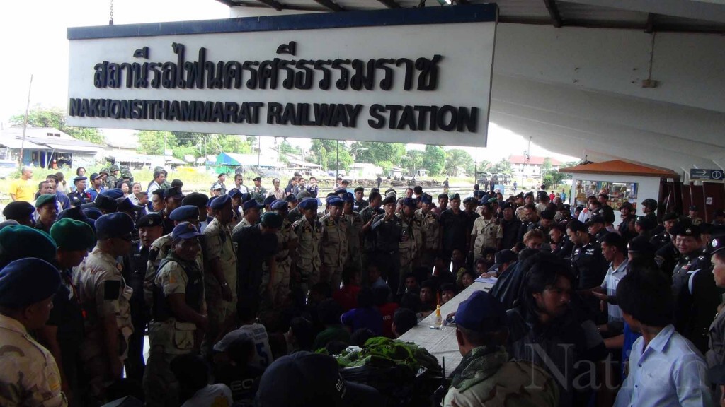 เปิดแผนปฏิบัติการนครศรีฯ 57 กวาดล้างยาเสพติด 126 จุดทั่วจังหวัด เปิดแผนปฏิบัติการนครศรีฯ 57 กวาดล้างยาเสพติด 126 จุดทั่วจังหวัด