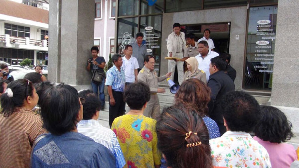 ประปานครศรีฯยังวุ่น ปชช.เดือดร้อนไม่มีน้ำใช้ ประปานครศรีฯยังวุ่น ปชช.เดือดร้อนไม่มีน้ำใช้