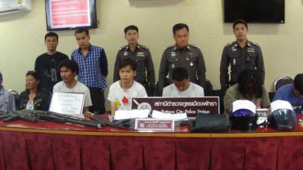 "ตร.พัทยา" กวาดล้างอาชญากรรมรวบแก๊งค์วิ่งราวทรัพย์ "ตร.พัทยา" กวาดล้างอาชญากรรมรวบแก๊งค์วิ่งราวทรัพย์
