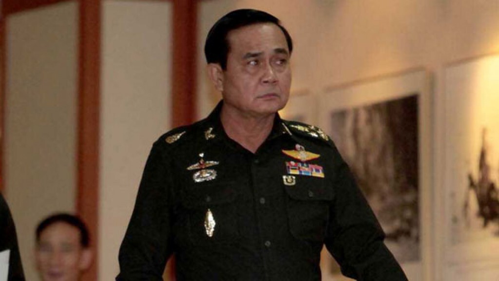 ชำแหละ "รัฐธรรมนูญชั่วคราว" อำนาจเด็ดขาดในมือ "ประยุทธ์"