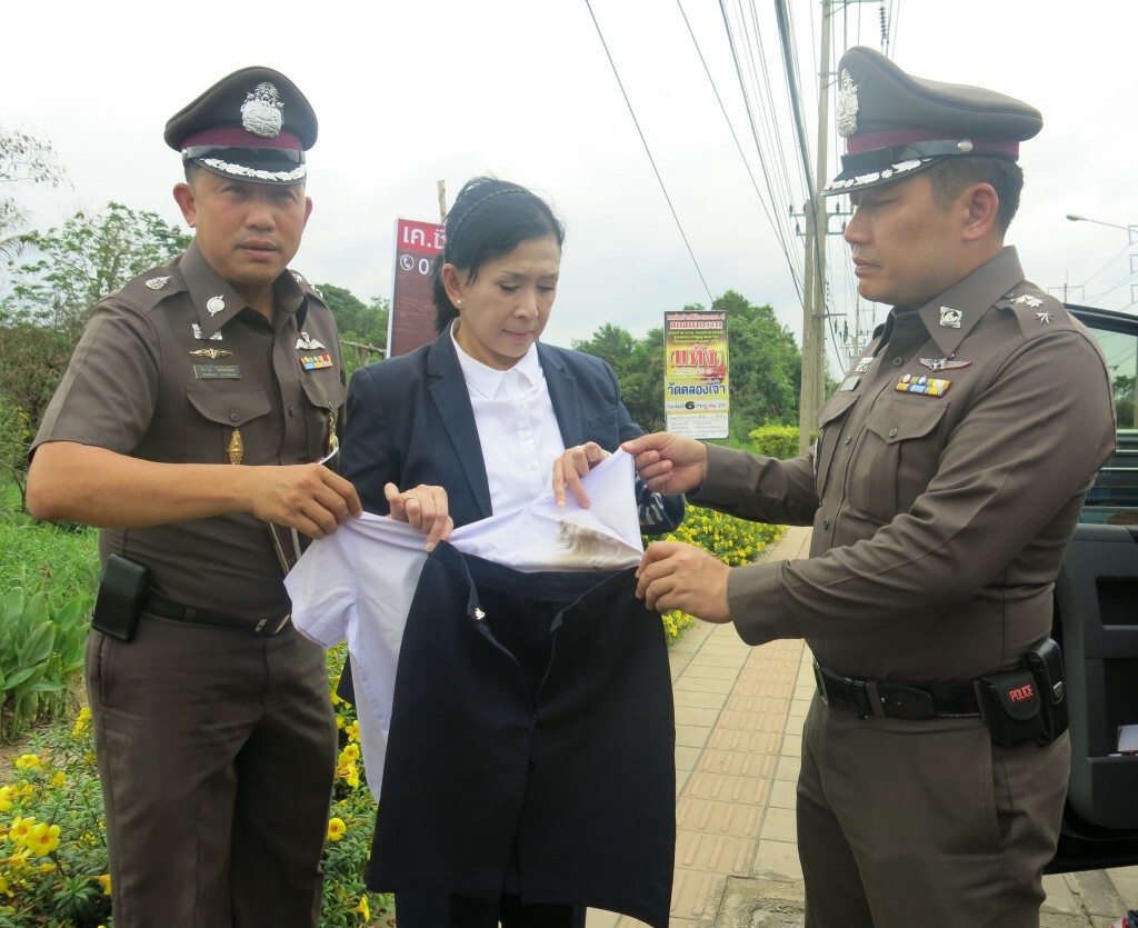 นศ. เจอโชเฟอร์สองแถวหื่น พยายามข่มขืน พลเมืองดีช่วยรอดหวุดหวิด นศ. เจอโชเฟอร์สองแถวหื่น พยายามข่มขืน พลเมืองดีช่วยรอดหวุดหวิด
