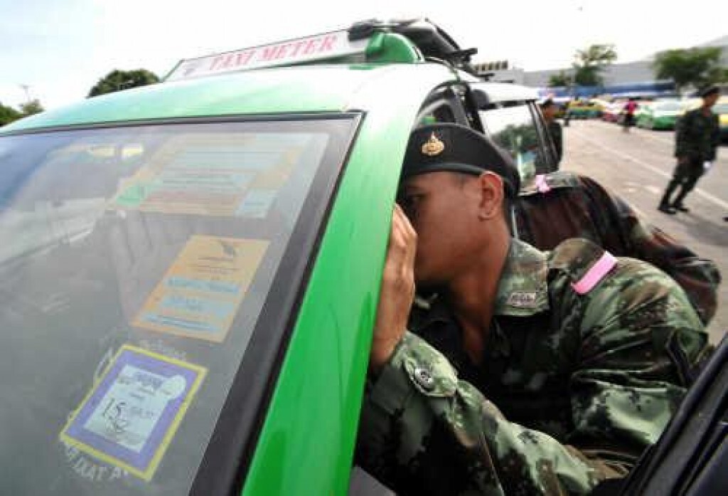 จัดระเบียบรถขนส่งสาธารณะ-แท็กซี่สุวรรณภูมิ จัดระเบียบรถขนส่งสาธารณะ-แท็กซี่สุวรรณภูมิ