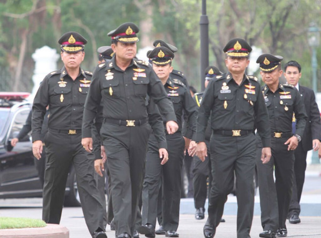 วงในเผยคาด "ประยุทธ์" ทูลเกล้าฯ สนช. 31 กค.- 3 ส.ค.นี้ วงในเผยคาด "ประยุทธ์" ทูลเกล้าฯ สนช. 31 กค.- 3 ส.ค.นี้