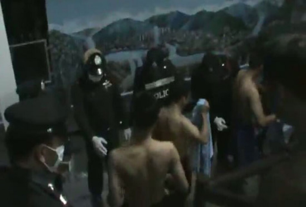 บุกค้นเรือนจำกลางพิษณุโลก พบไอโฟน อาวุธเพียบ