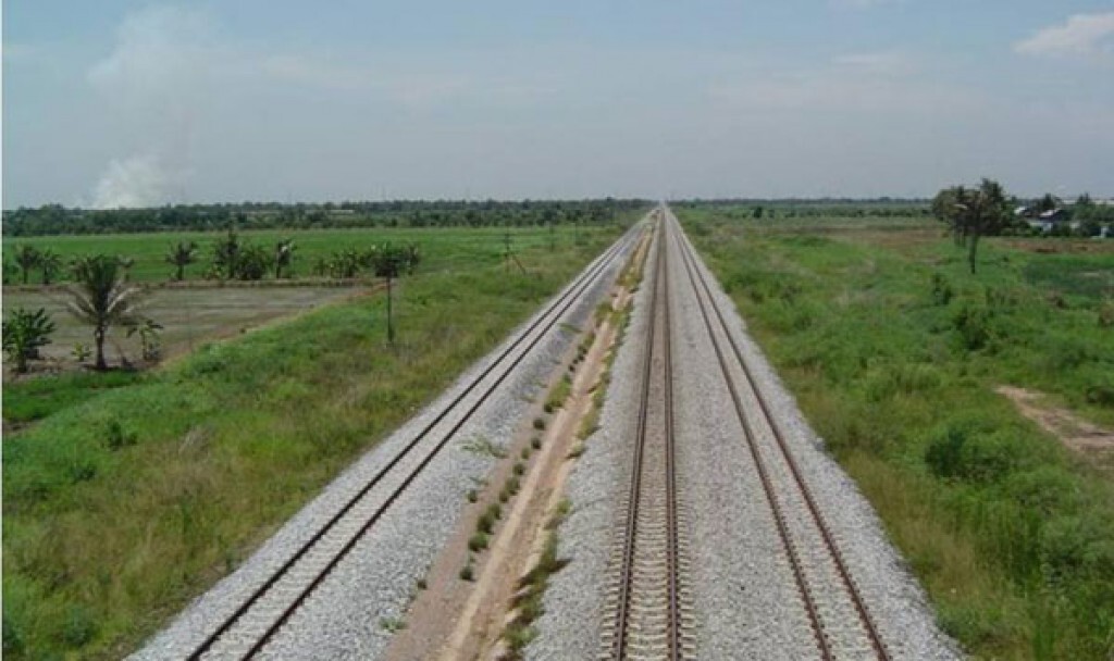 ชาวโคราชเตรียมรับรถไฟรางคู่ คาดกระตุ้นเศรษฐกิจ ชาวโคราชเตรียมรับรถไฟรางคู่ คาดกระตุ้นเศรษฐกิจ