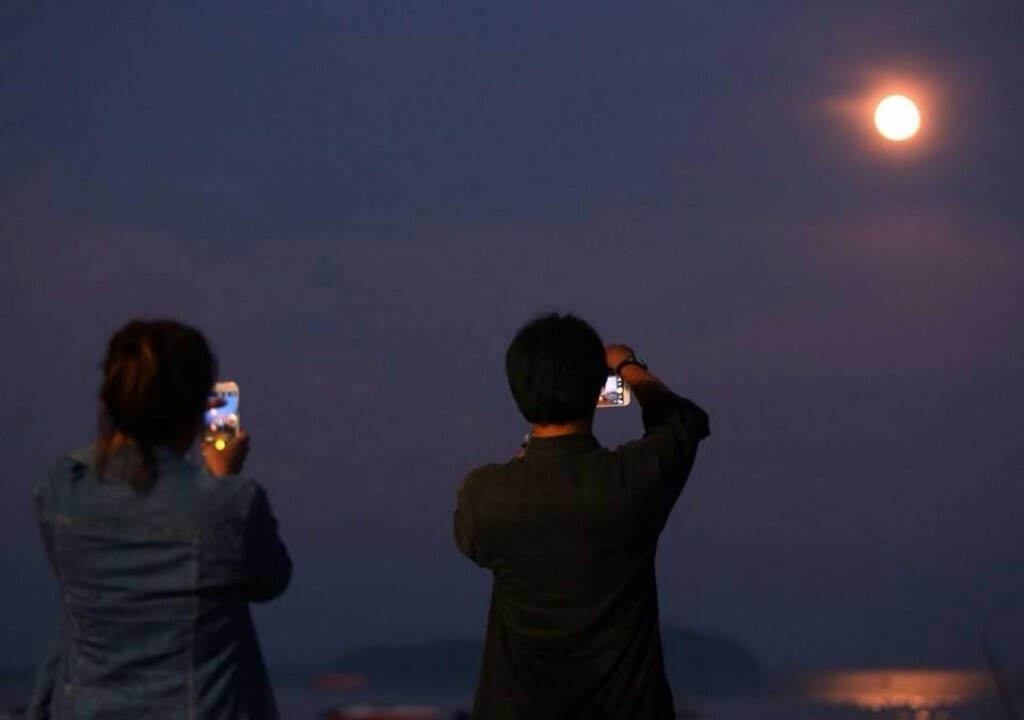 รวมภาพปรากฎการณ์ 'Supermoon'
