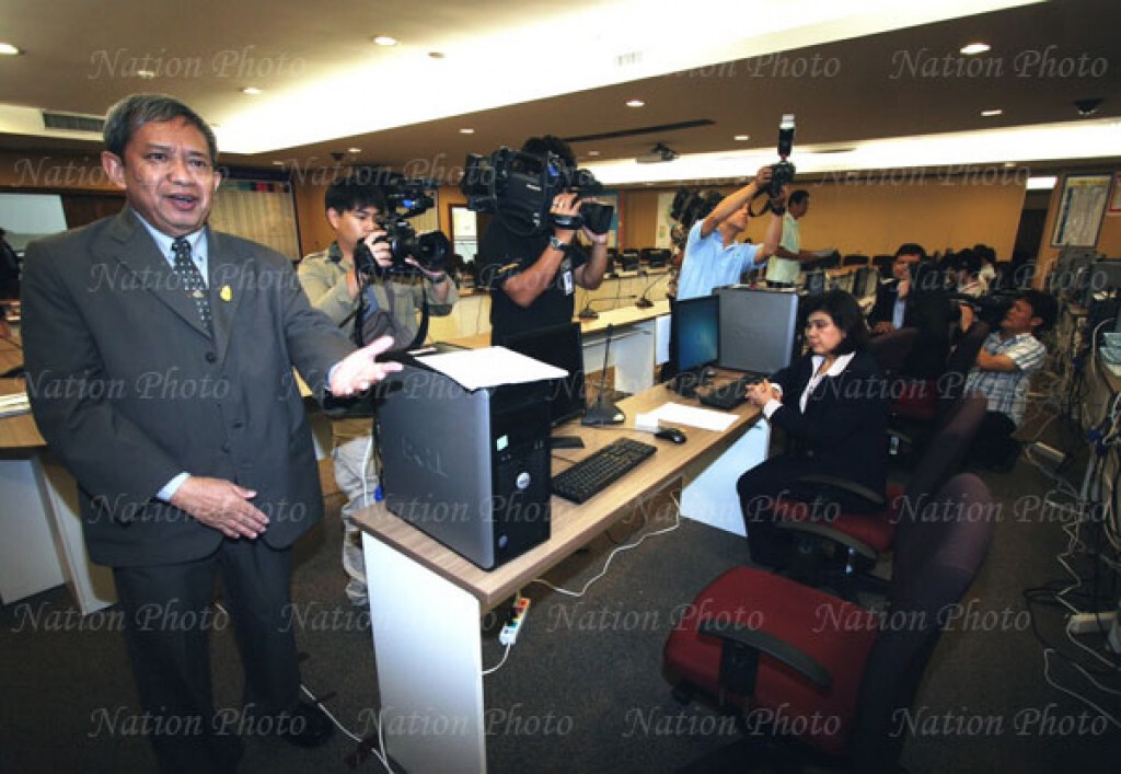 กกต. ตรวจเยี่ยมศูนย์ประสานงานการเลือกตั้ง กกต. ตรวจเยี่ยมศูนย์ประสานงานการเลือกตั้ง