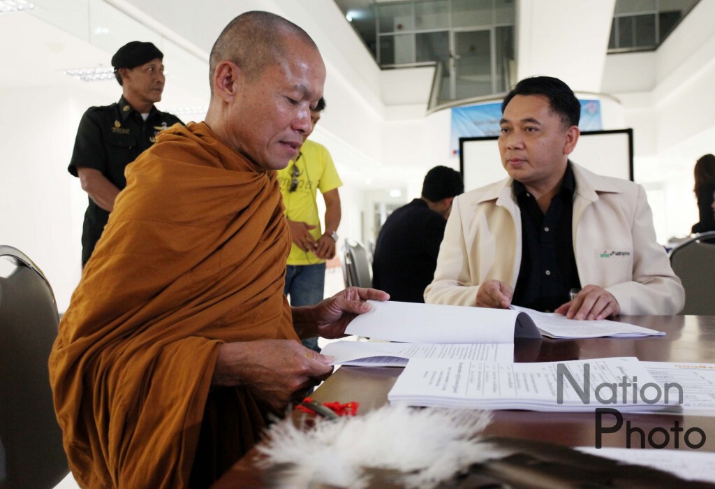 สรรหาสปช.วันที่ 4 เงียบเหงา "หลวงปู่พุทธอิสระ" โร่ถามข้อมูล ก่อนตัดสินใจเสนอรายชื่อ