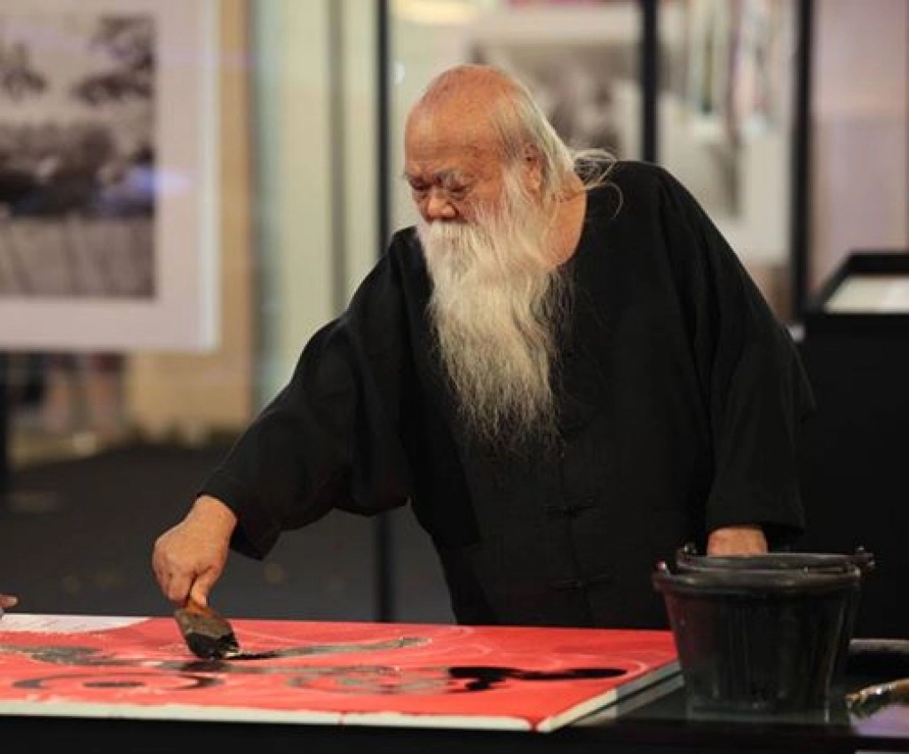 "ถวัลย์ ดัชนี" เสียชีวิตแล้ว ด้วยโรคตับอักเสบ