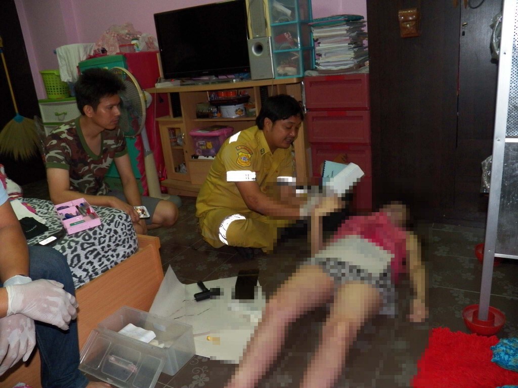 พยาบาลสาว ผูกคอดับ คาระเบียงคอนโดห้องพัก