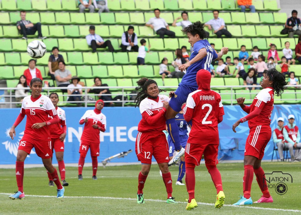 แข้งสาวไทยโหด ยำมัลดีฟส์ 10-0 แข้งสาวไทยโหด ยำมัลดีฟส์ 10-0