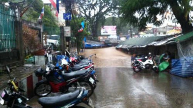 แม่สายอ่วมน้ำป่าทะลักเข้าท่วมกลางดึก