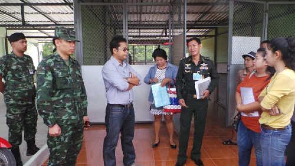 "ทหาร - ตร." ลงพื้นที่ตรวจสอบตลาดจตุจักรบ่อฝ้าย "ทหาร - ตร." ลงพื้นที่ตรวจสอบตลาดจตุจักรบ่อฝ้าย