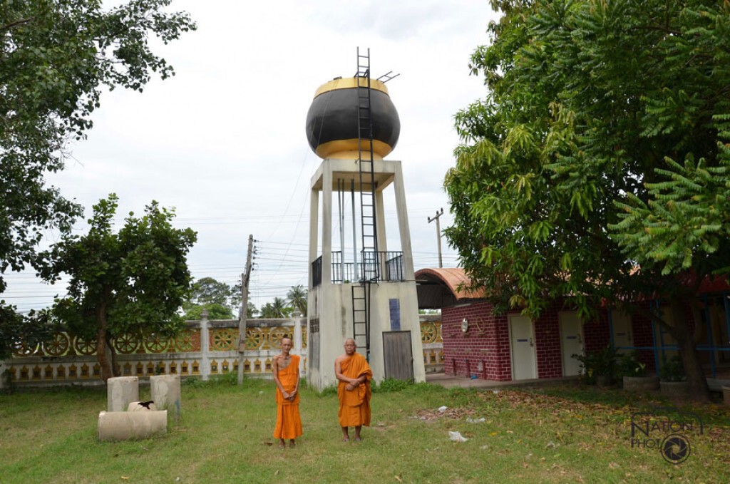 วัดในโคราช สร้างถังเก็บน้ำเป็นรูปบาตรยักษ์ วัดในโคราช สร้างถังเก็บน้ำเป็นรูปบาตรยักษ์