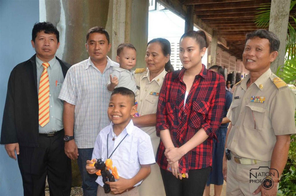 ธารน้ำใจหลั่งไหล ช่วยเด็กยอดกตัญญู ธารน้ำใจหลั่งไหล ช่วยเด็กยอดกตัญญู