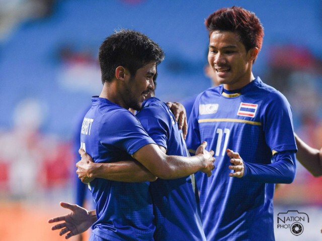 บอลไทยถล่มอินโดฯ 6-0 แชมป์กลุ่มอี