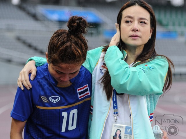ภาพชุด : บรรยากาศหลังจบเกม บอลหญิงไทยพ่ายเวียดนาม