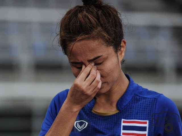 ภาพชุด : บรรยากาศหลังจบเกม บอลหญิงไทยพ่ายเวียดนาม