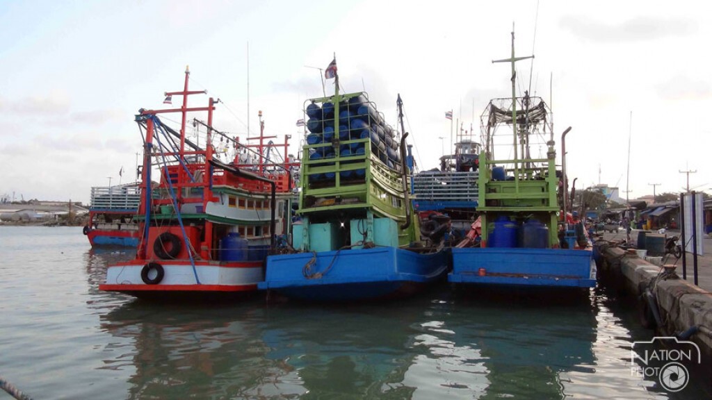 จับเรือประมงอวนลากคู่ รุกเขตห้ามจับสัตว์น้ำกระบี่