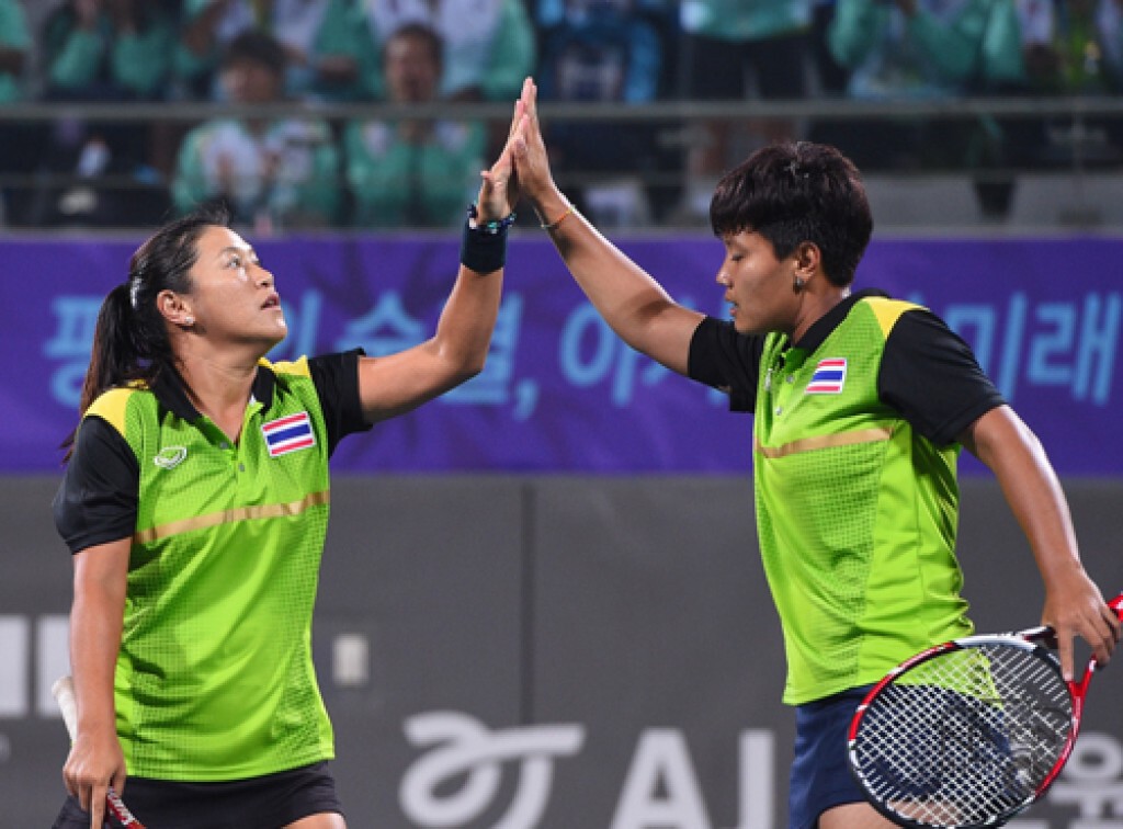 ภาพชุดเหรียญทองประวัติศาสตร์เทนนิสหญิงคู่เอเชียนเกมส์