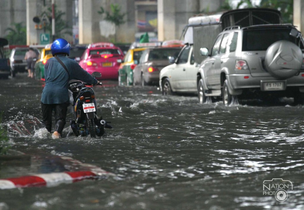 ฝนกระหน่ำ 10 เขตกรุงเทพฯเหนือ