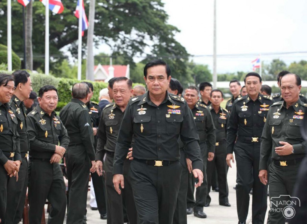 "บิ๊กตู่" นำ ผบ.เหล่าทัพ-ทหาร-ตร. ระดับสูง อำลา "ป๋าเปรม"