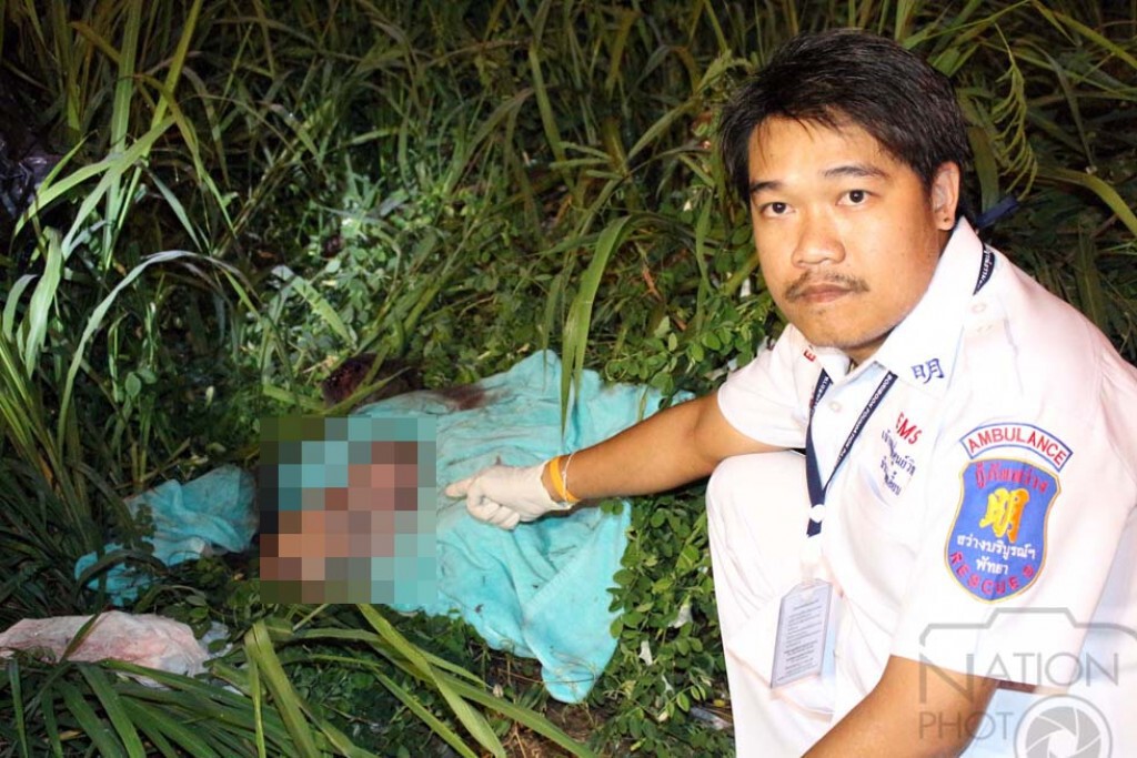 พบศพทารกแรกเกิดยัดถุงหูหิ้ว ทิ้งป่าข้างทางกลางเมืองพัทยา