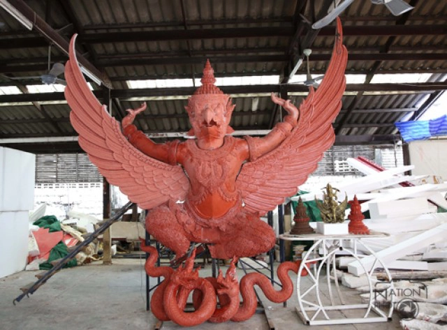 เบื้องหลังฉากอลังการ โขนมูลนิธิศิลปาชีพฯ ชุด "ศึกอินทรชิต ตอน นาคบาศ"