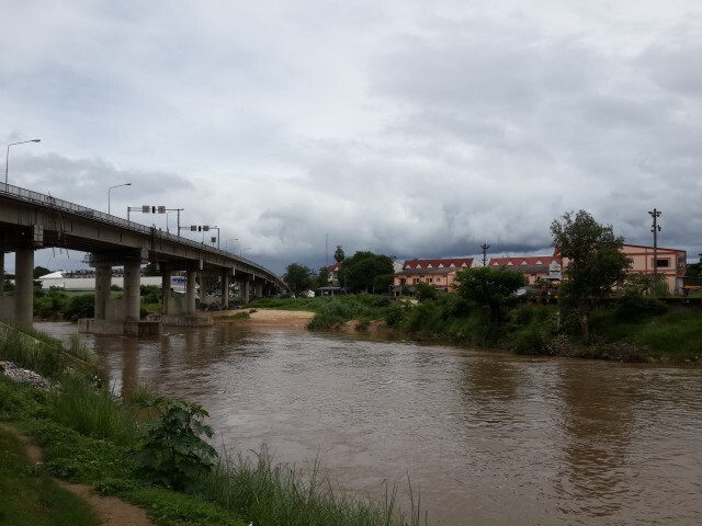 ตาก-ตรวจเข้ม หวั่นพระพม่าปลอมร่วมประเพณีตักบาตรเทโวฯ
