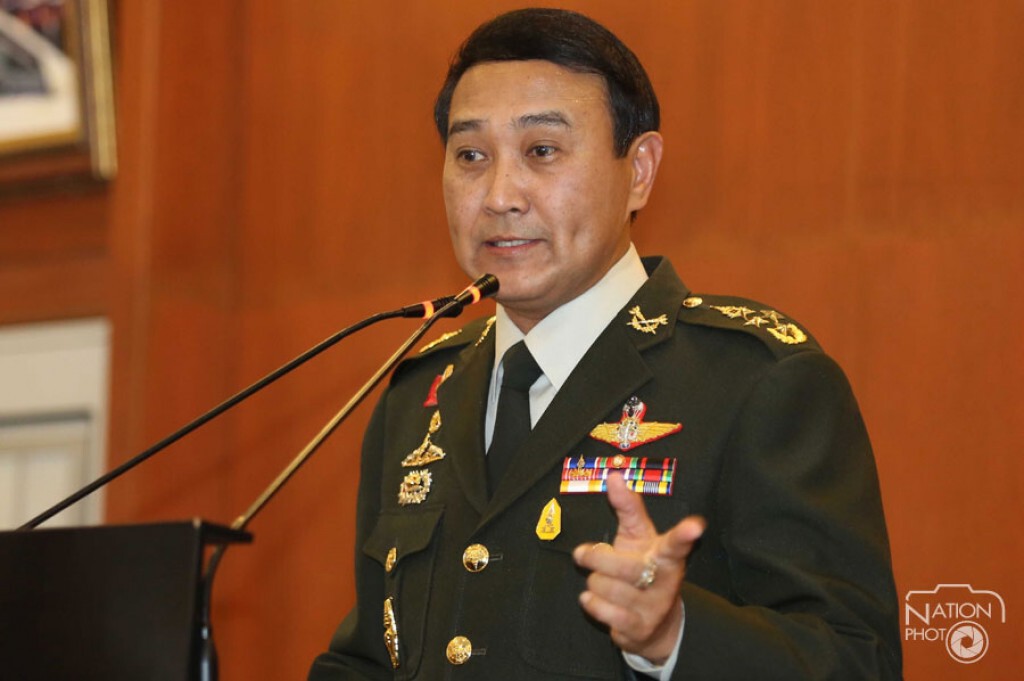 "อุดมเดช"ถก ศปก.ทบ. เหตุมือเผา 6 โรงเรียนปัตตานี