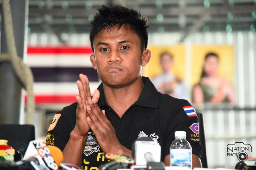 บัวขาว แถลงยัน"ชกเต็มที่" - เดินทางจากเวที ทีมงานไม่รู้มาก่อน บัวขาว แถลงยัน"ชกเต็มที่" - เดินทางจากเวที ทีมงานไม่รู้มาก่อน