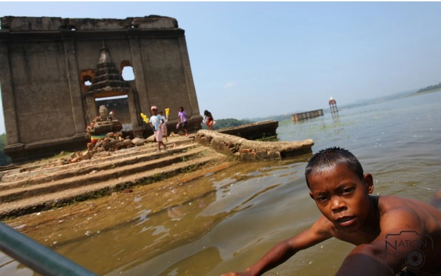 วัดจมน้ำ แหล่งท่องเที่ยวอีกแห่งหนึ่งของ อ.สังขละบุรี จ.กาญจนบุรี