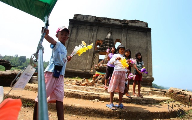 วัดจมน้ำ แหล่งท่องเที่ยวอีกแห่งหนึ่งของ อ.สังขละบุรี จ.กาญจนบุรี