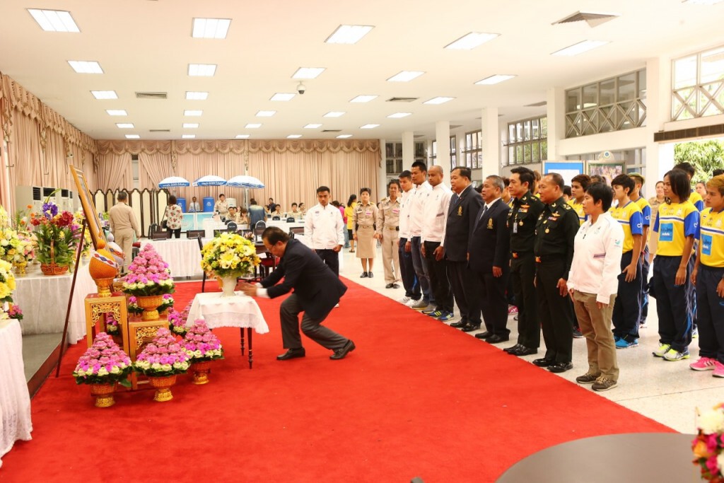 "สมาคมฟุตบอลไทย"  ร่วมถวายพระพร "ในหลวง"