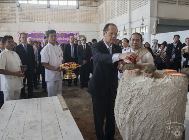 ปปช.เททองหล่อโลหะพระบรมราชานุสาวรีย์ รัชกาลที่5 ไปประดิษฐาน สนง.ใหม่