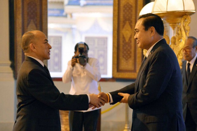 นายกฯเข้าเฝ้าฯ กษัตริย์แห่งราชอาณาจักรกัมพูชา
