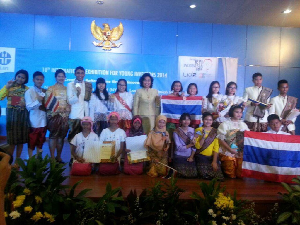 สิ่งประดิษฐ์ นร.ไทยคว้า 6 เหรียญ 12 รางวัล สิ่งประดิษฐ์ นร.ไทยคว้า 6 เหรียญ 12 รางวัล